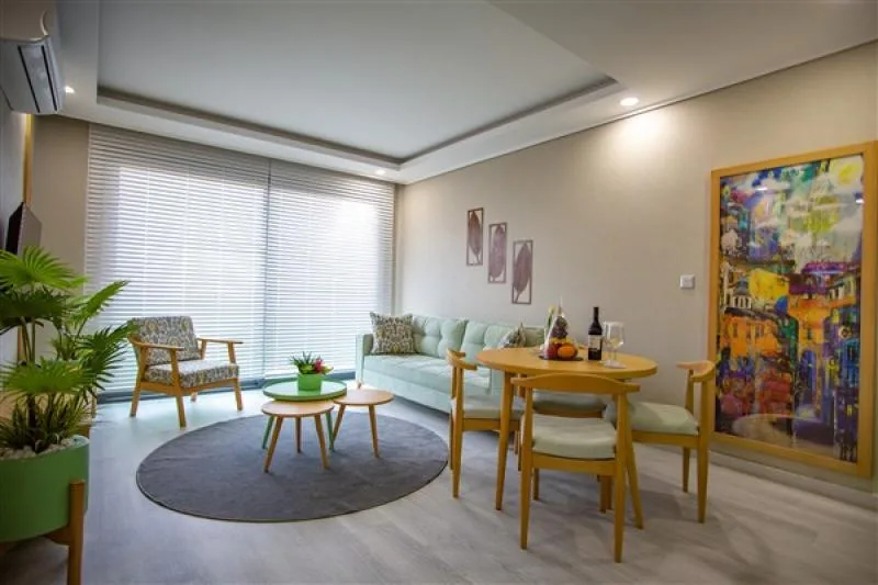 Estudio con cama doble francesa