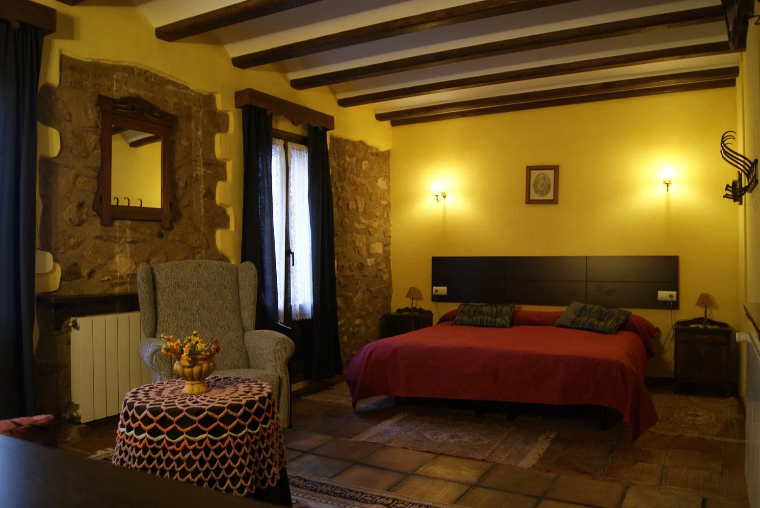 Guest room with sitting area