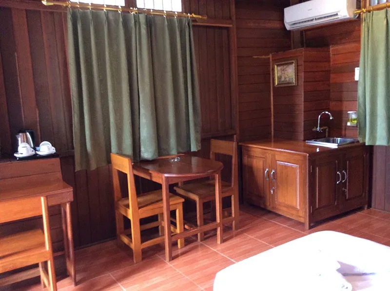 Cassia room