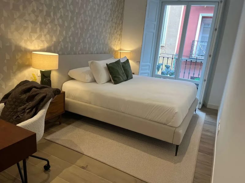 Chic Urban 3BR w/ Sunny Terrace in Chueca