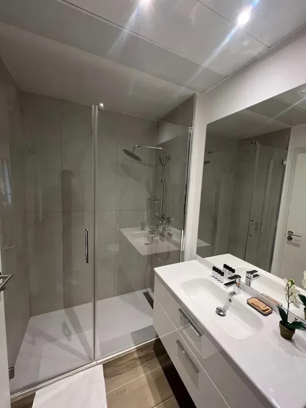 Chic Urban 3BR w/ Sunny Terrace in Chueca