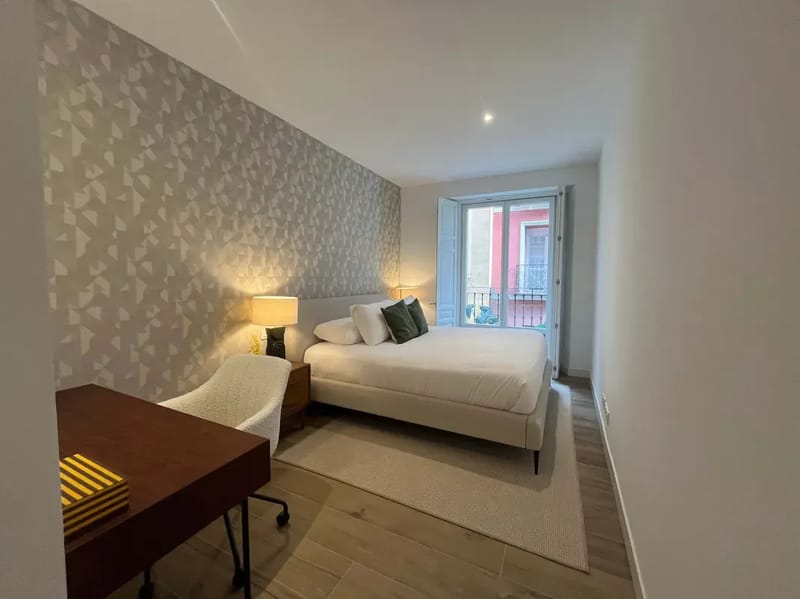 Chic Urban 3BR w/ Sunny Terrace in Chueca