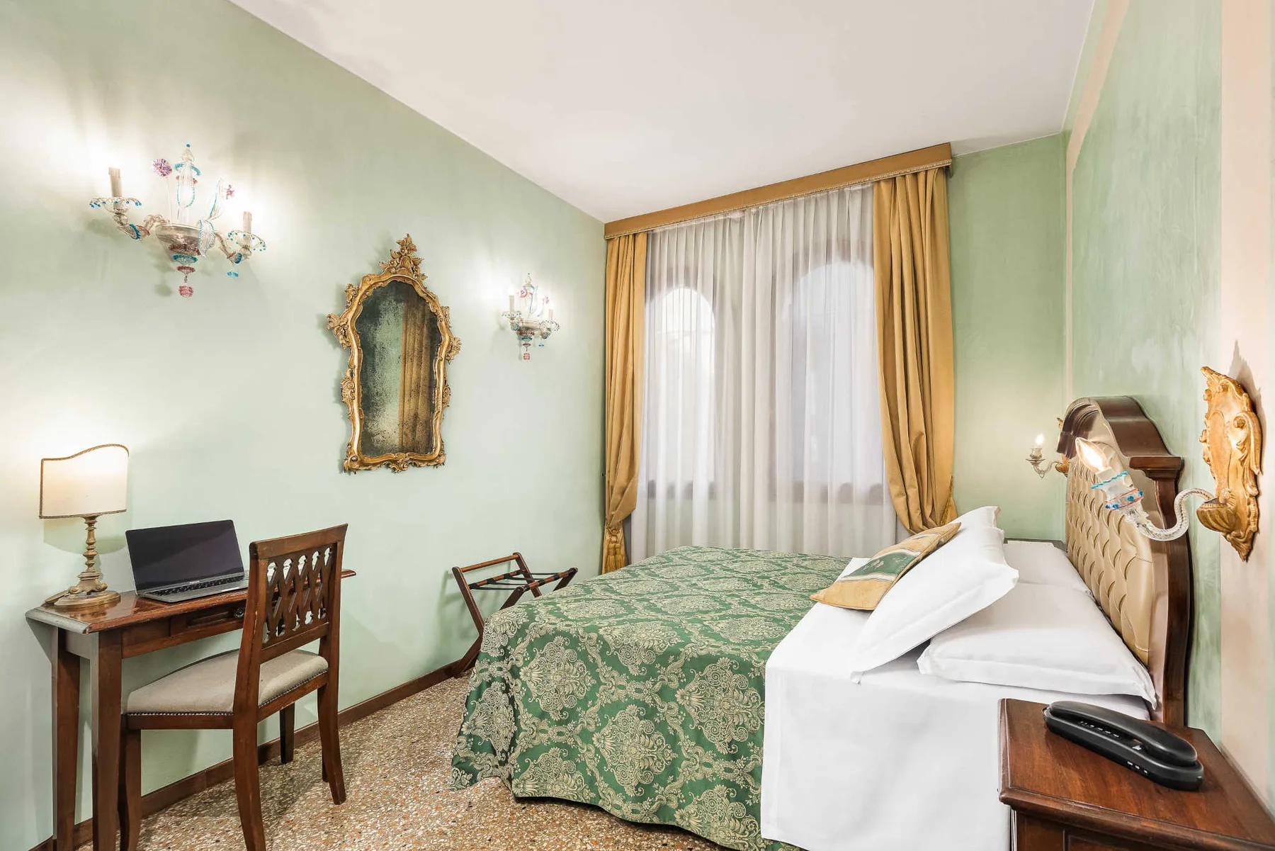 Hotel Marconi room or interior