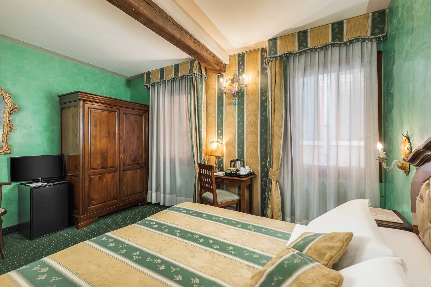 Hotel Marconi room or interior