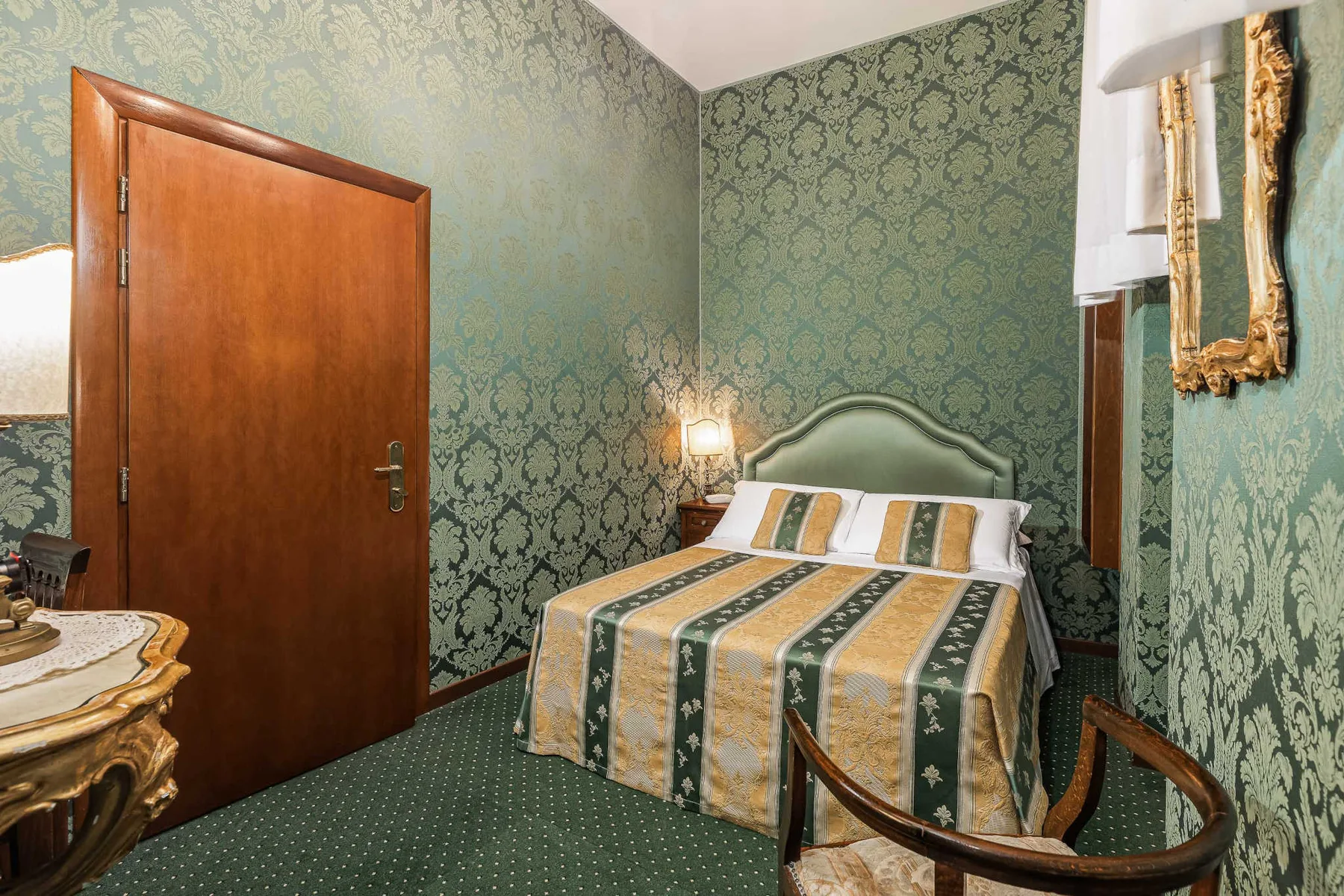 Hotel Marconi room or interior