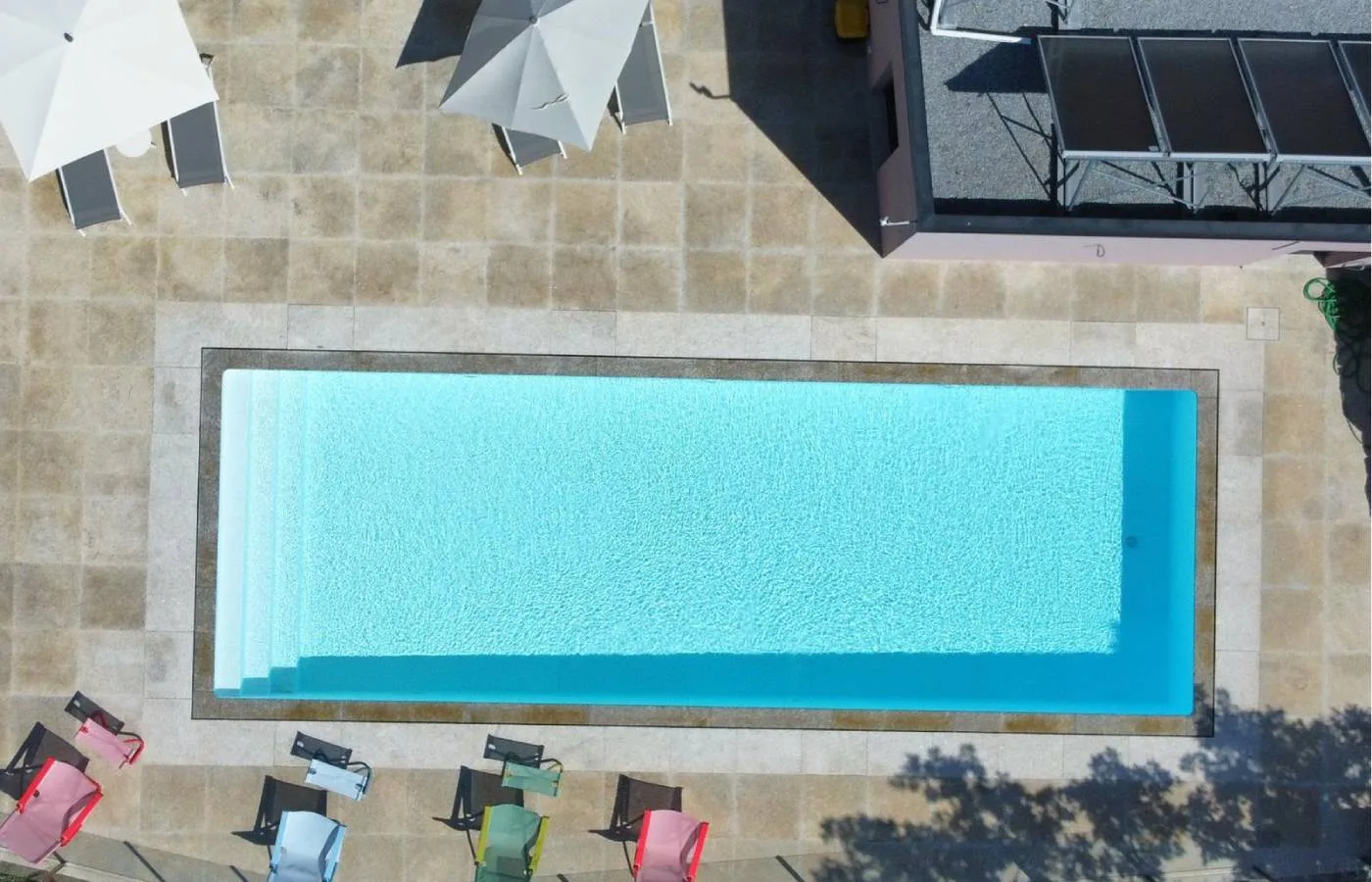 Pool lounge