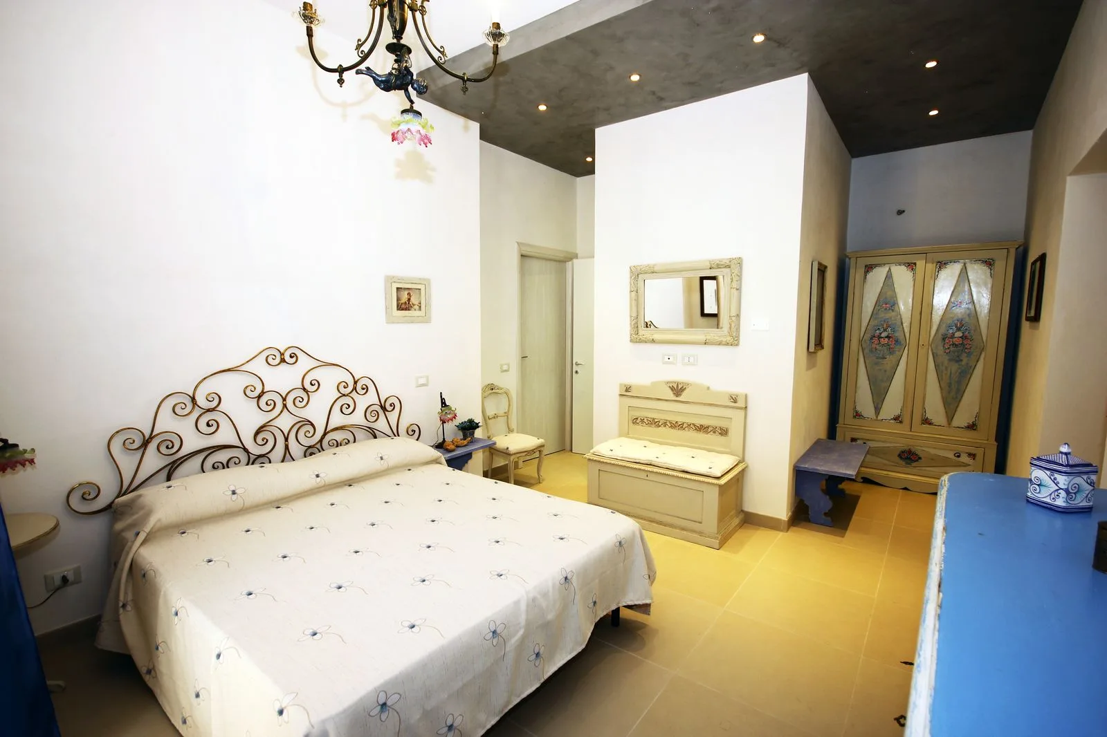Property room gallery photo