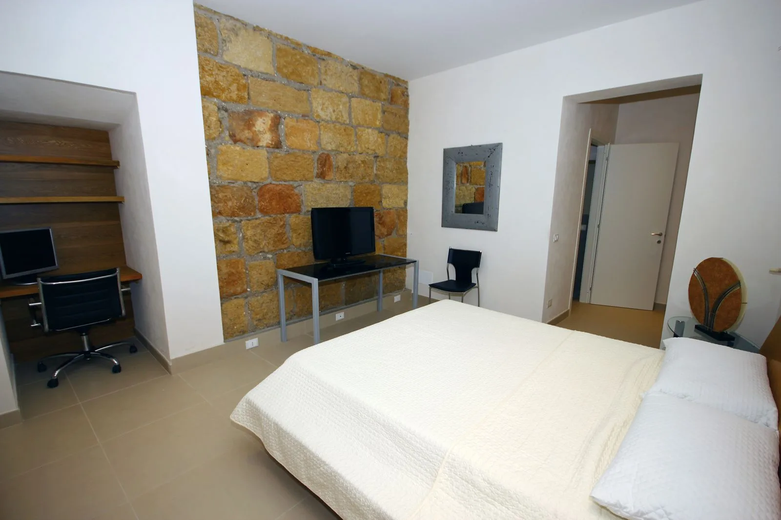 Property room gallery photo