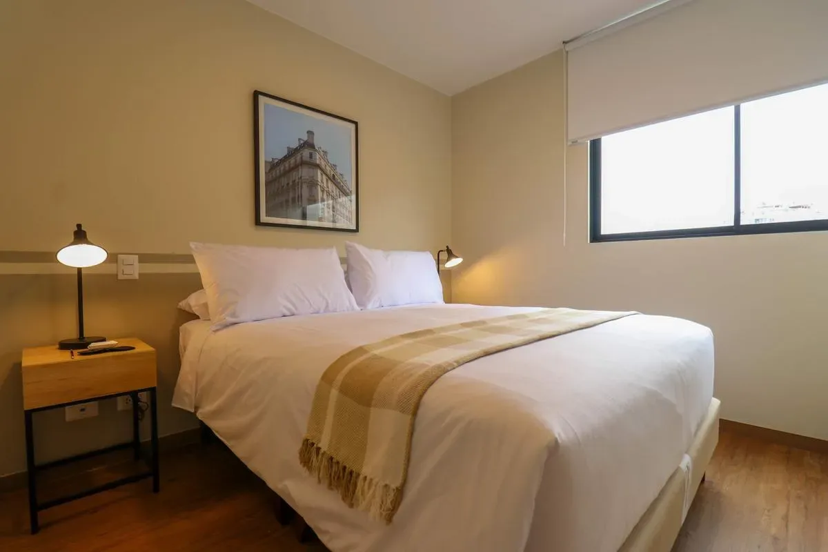 Glorious 2BR w/ Perfect Balcony Near Kennedy Park