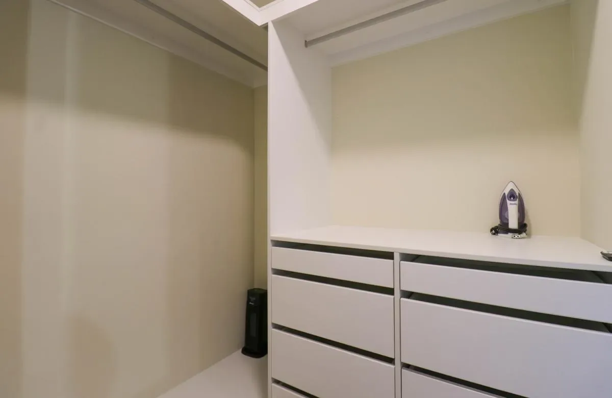 Glorious 2BR w/ Perfect Balcony Near Kennedy Park