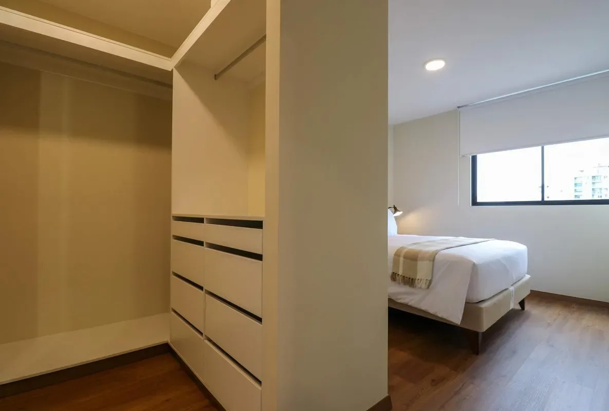 Glorious 2BR w/ Perfect Balcony Near Kennedy Park