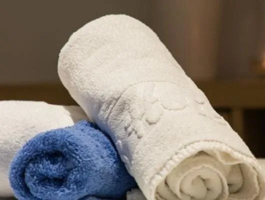 Beach and swimming pool towel service