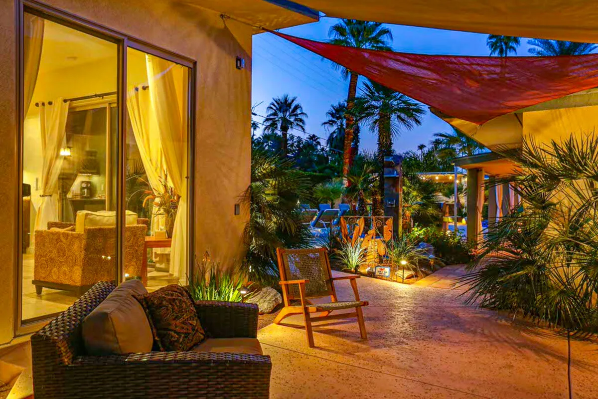 Palm Paradise - 2882