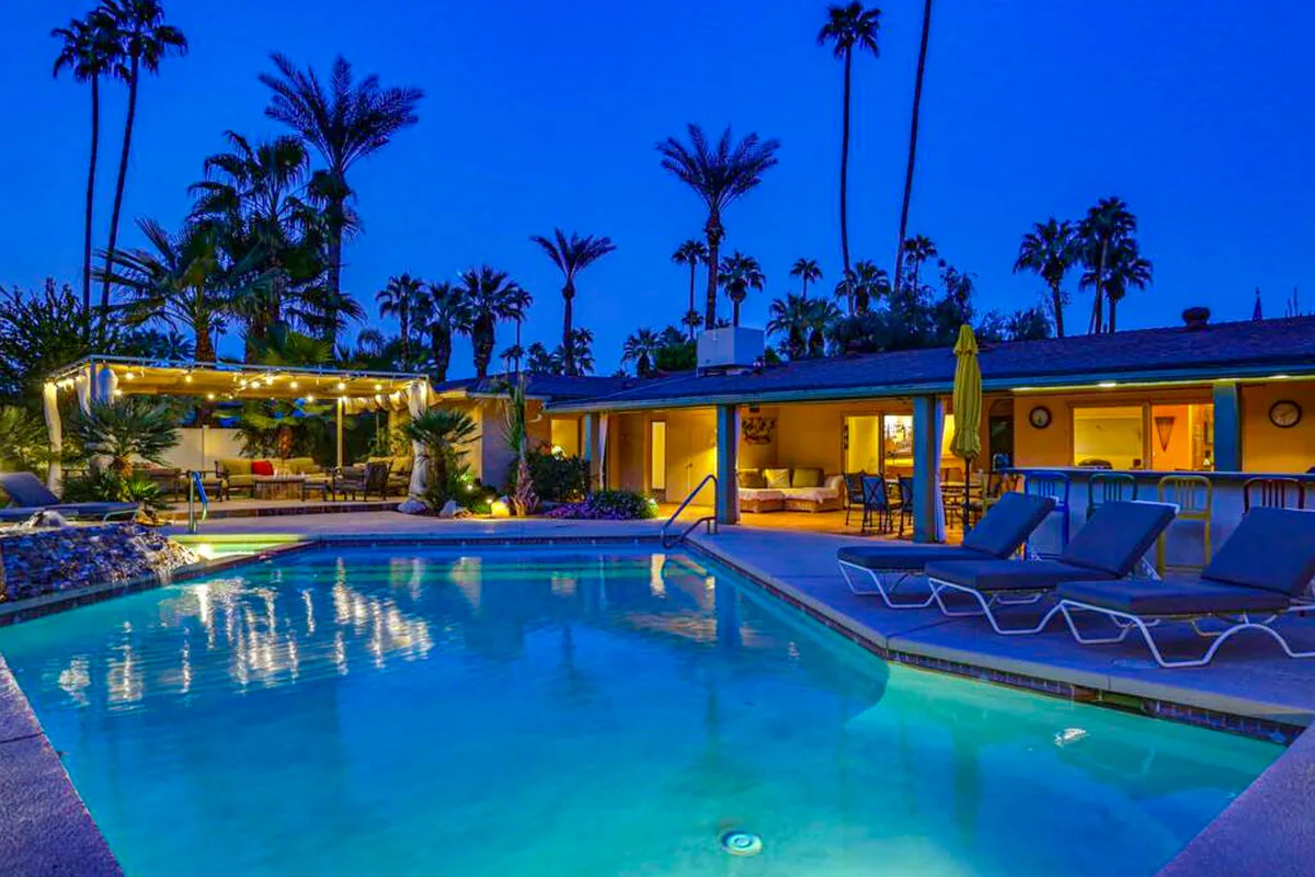 Palm Paradise - 2882