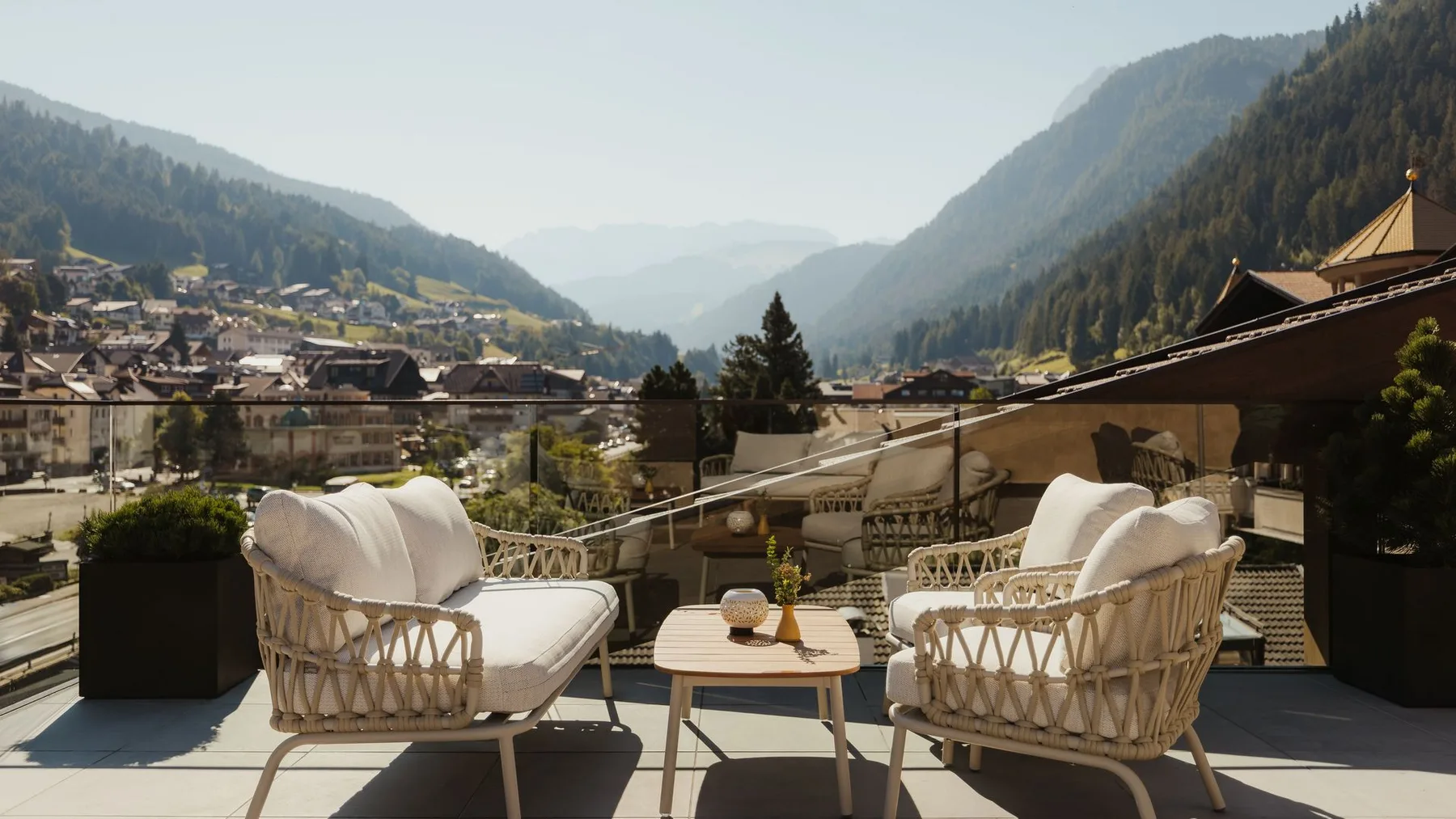 Panoramic terrace