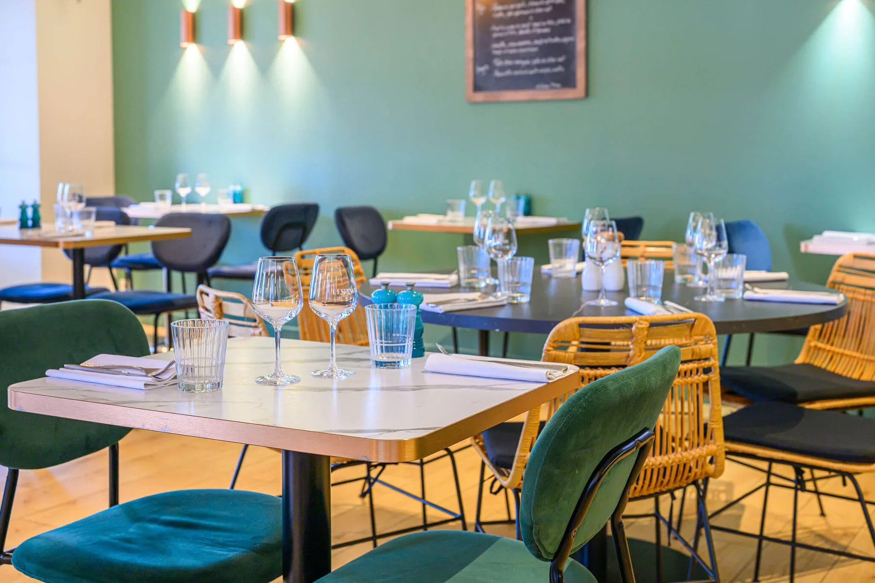 Restaurant dining room