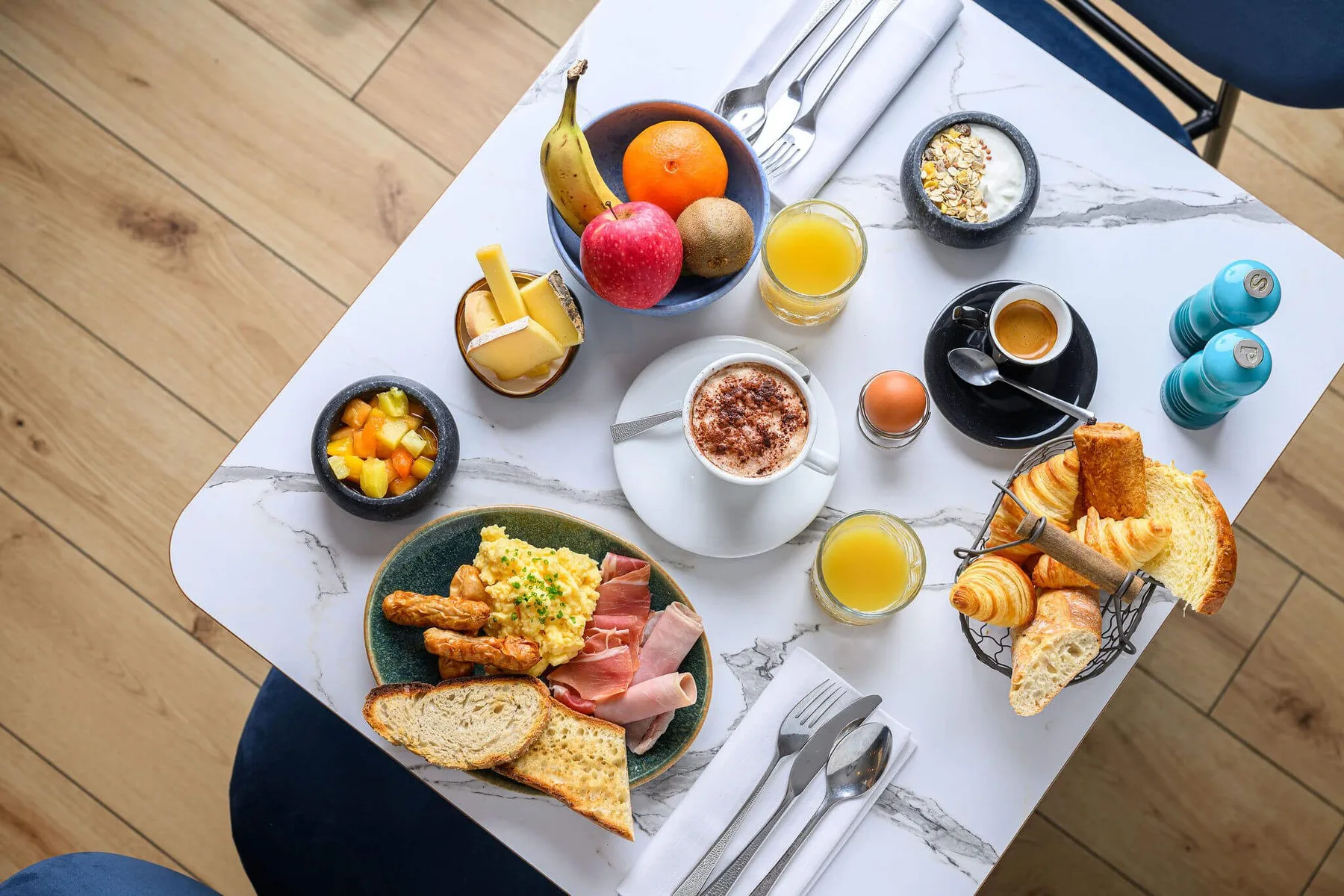 Breakfast buffet