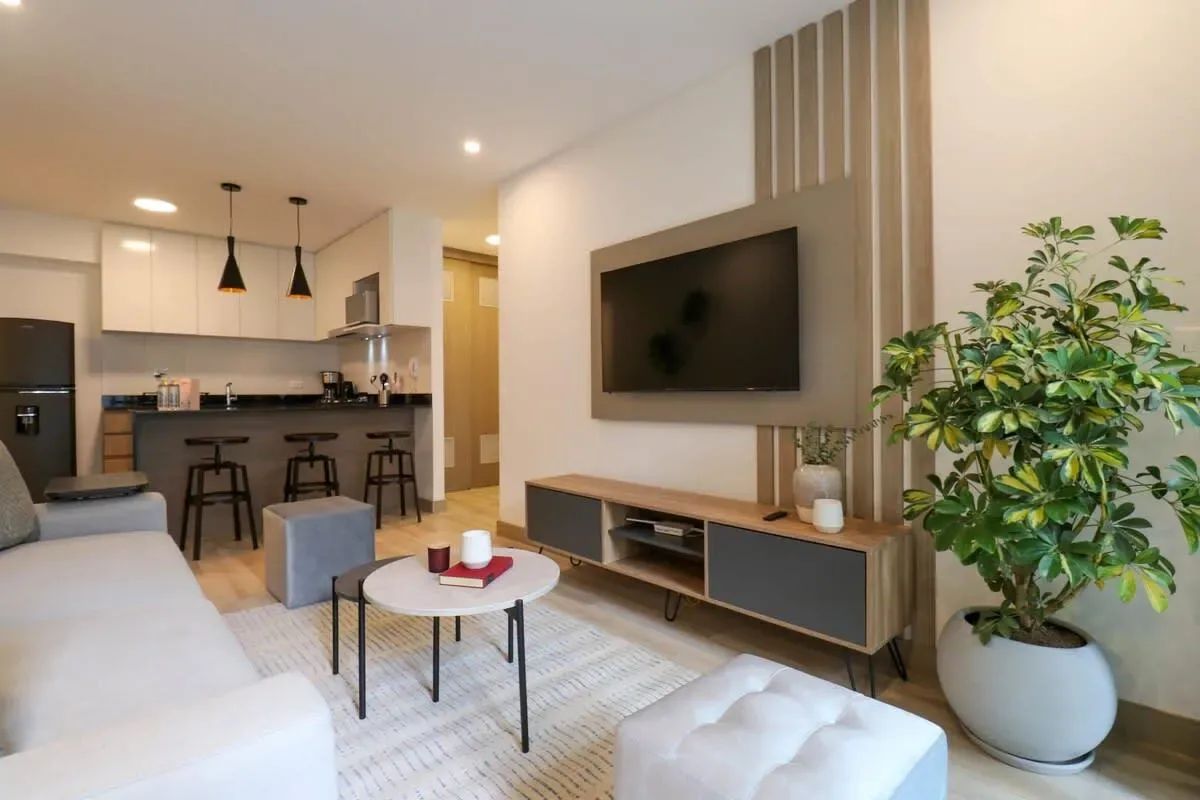 Enchanting 2BR with Balcony in Miraflores