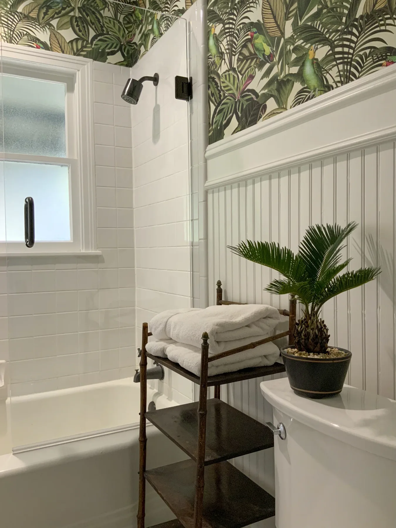 Hem 2 small bathroom