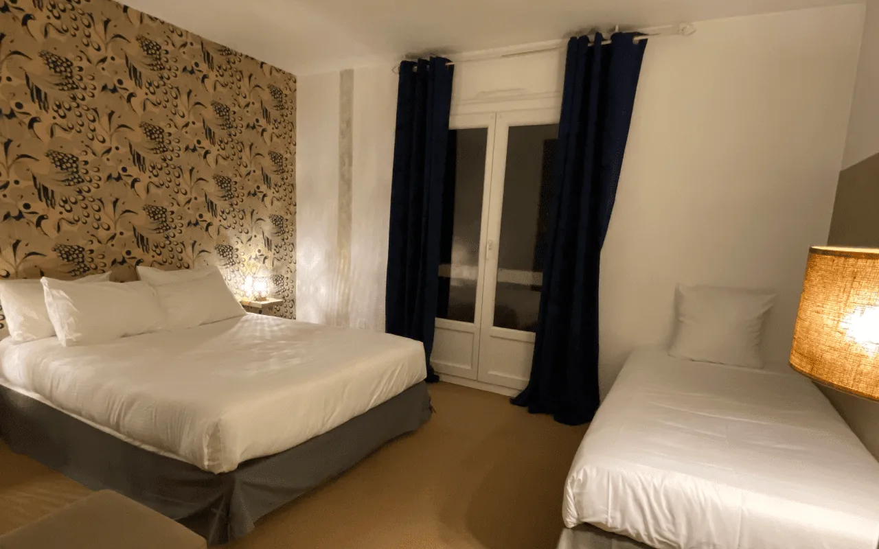 Triple Classique room