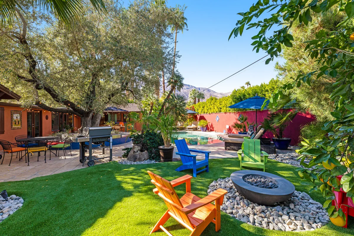 Oliver's Oasis - 2446