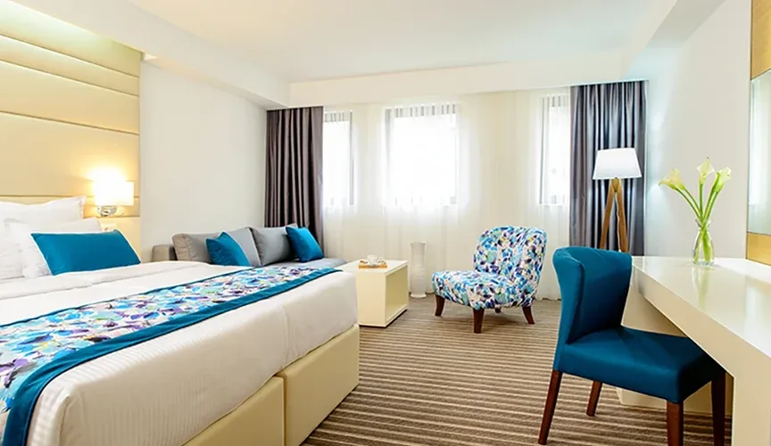 Double room with a double bed