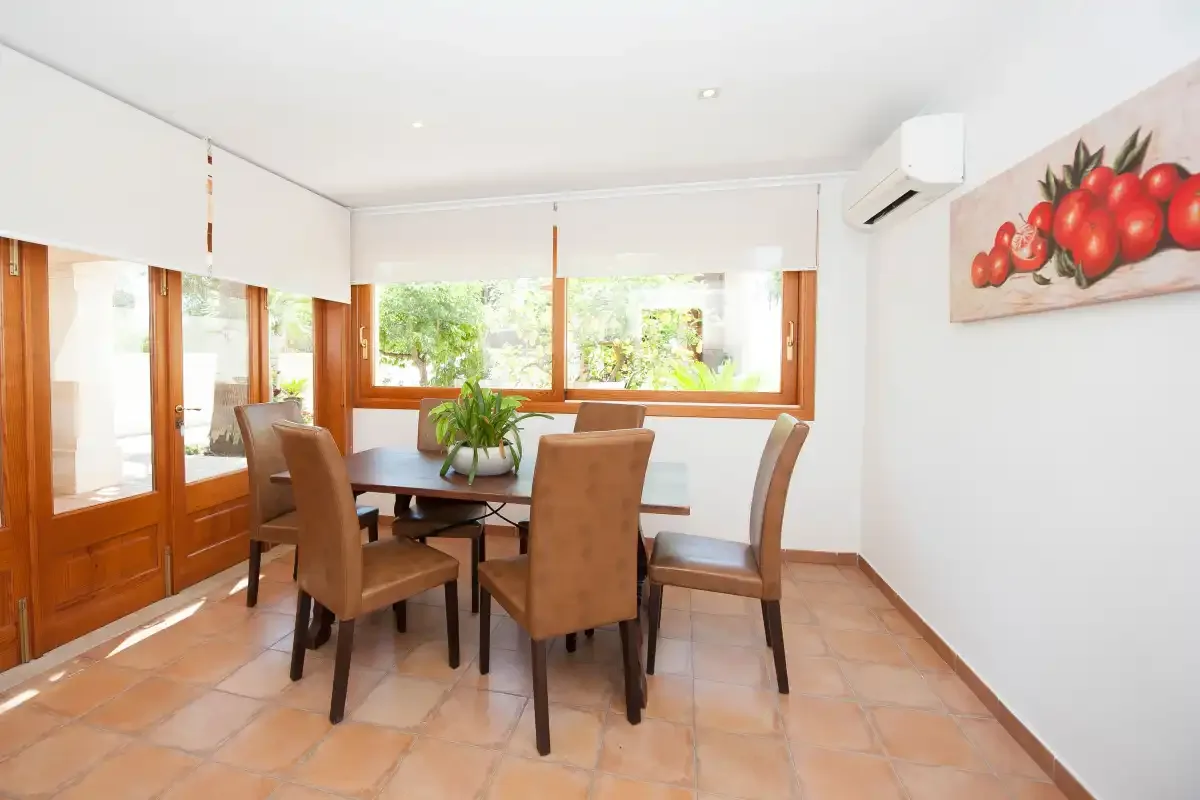 Holiday rentals in Woodhouse, Ariany