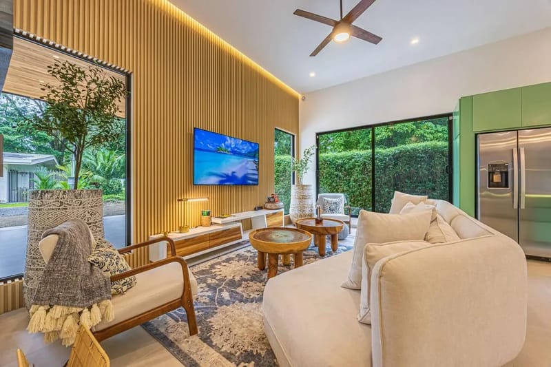 Stylish 3BR Villa w/ Stunning Terrace Views