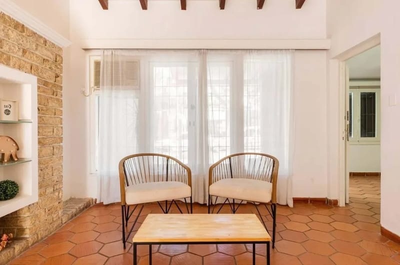 Large 4BR House w/ Private Garden in Mendoza