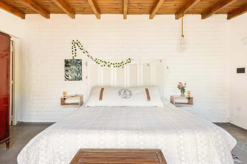 Large 4BR House w/ Private Garden in Mendoza