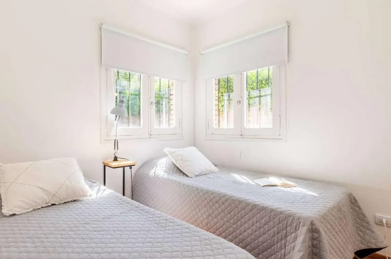 Large 4BR House w/ Private Garden in Mendoza