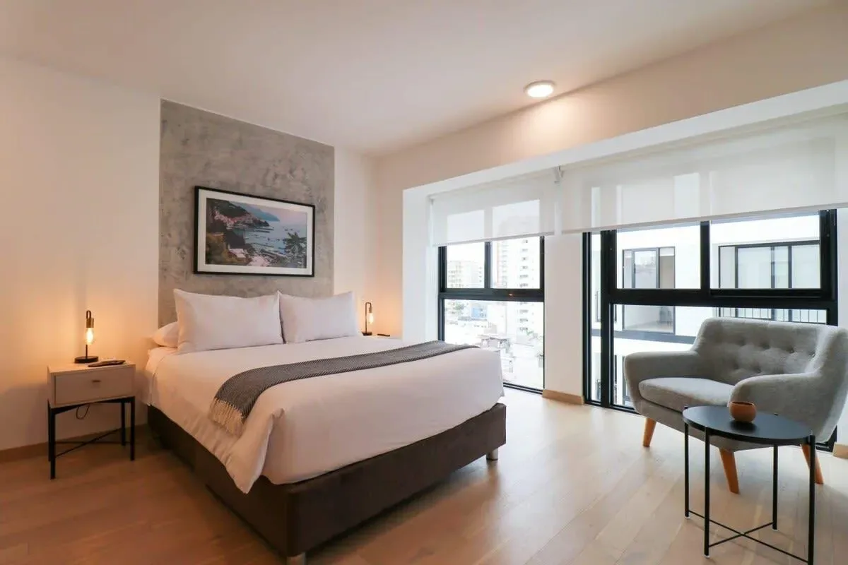 Executive 1BR Duplex in Miraflores