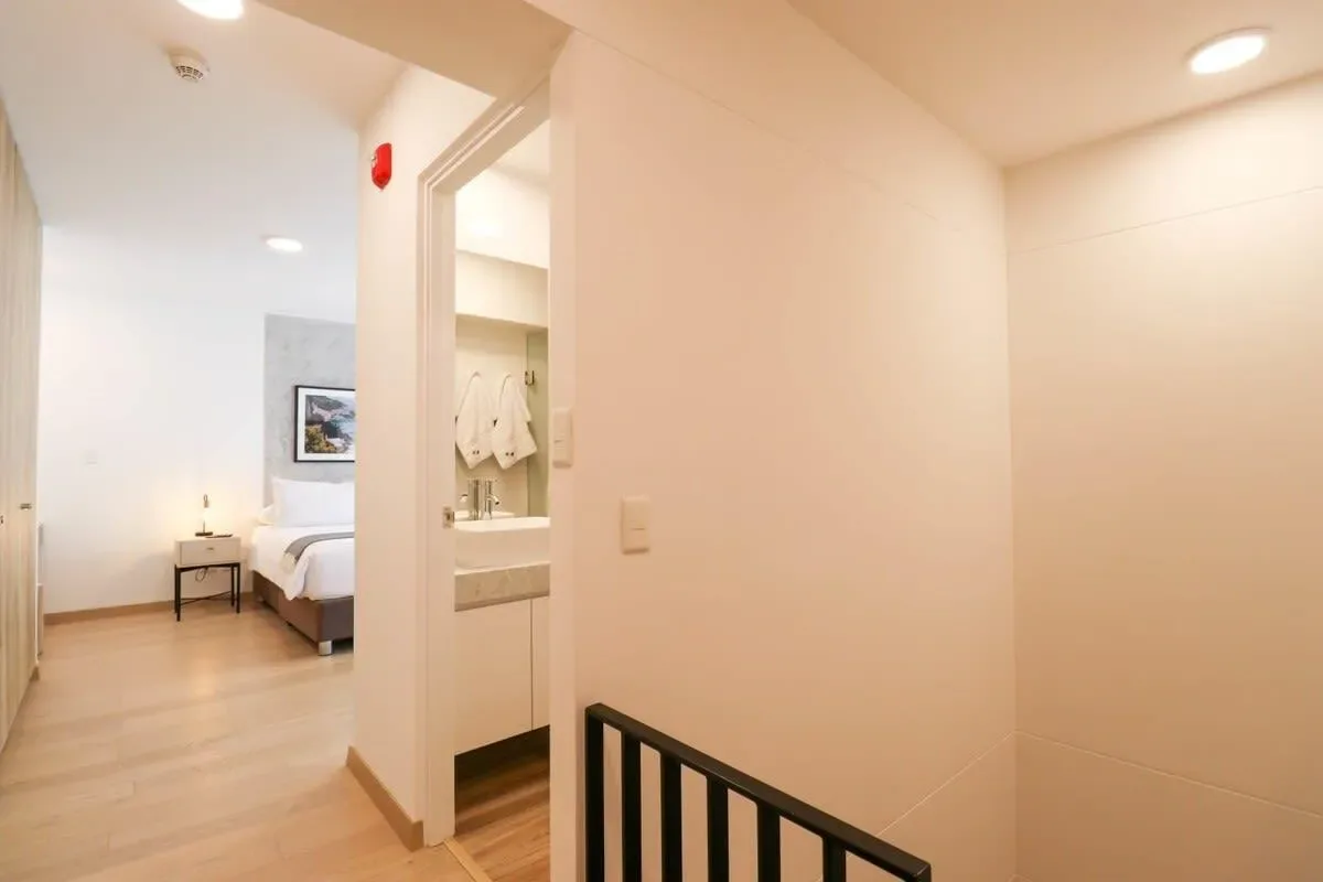 Executive 1BR Duplex in Miraflores