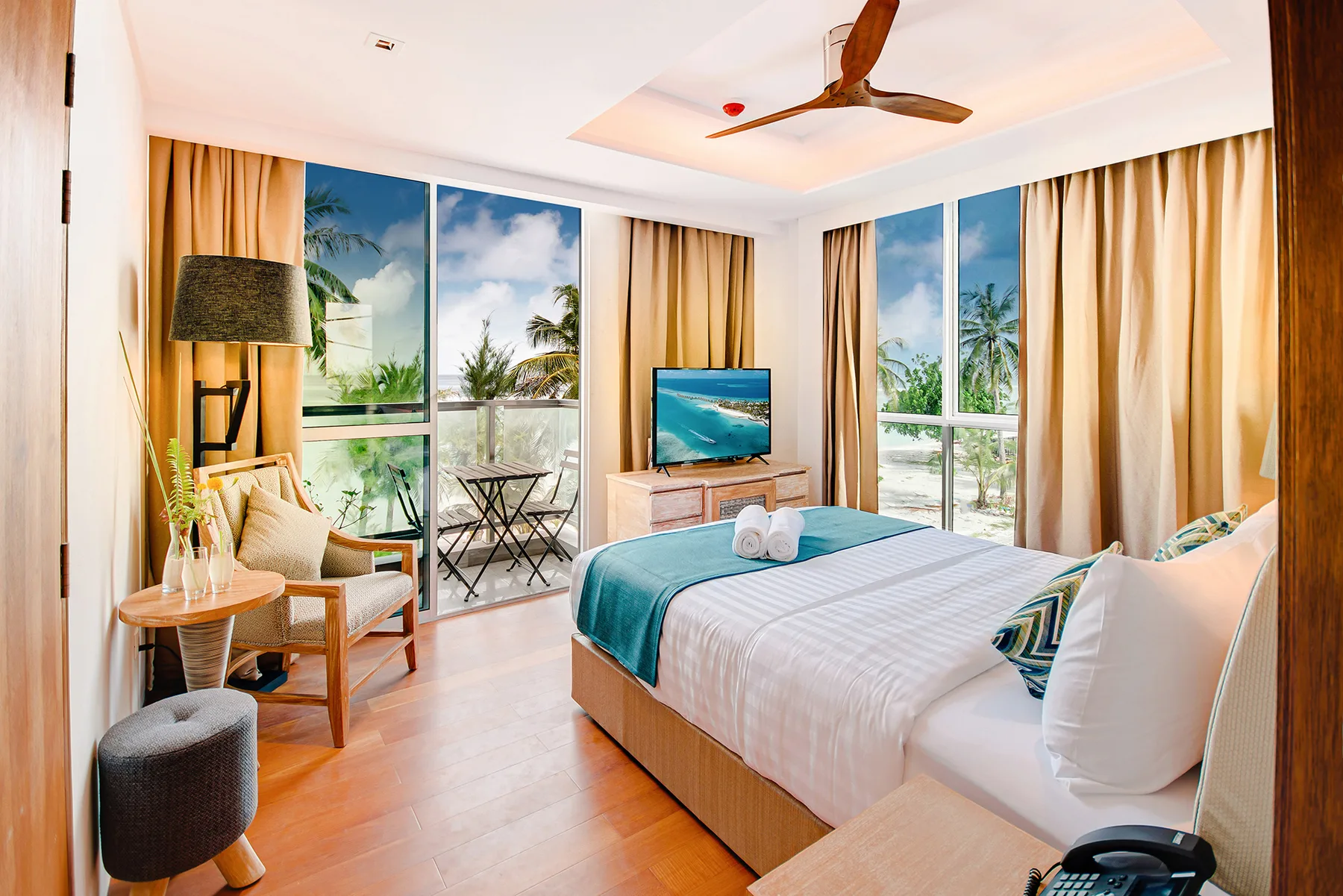 Deluxe sea-view room