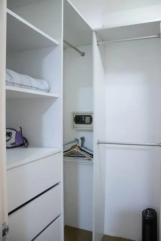 Engaging 2BR w/ balcony in Exclusive Miraflores