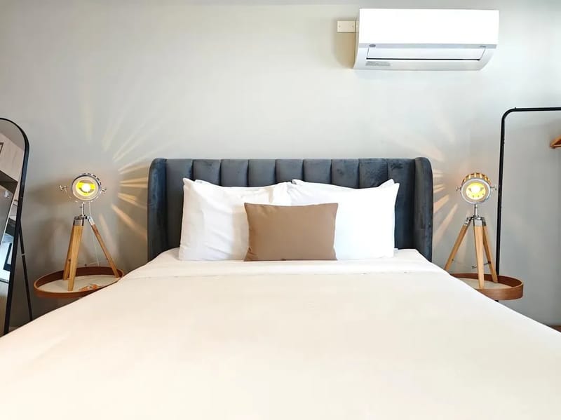 Bright Loft in Santa Ana w/ AC
