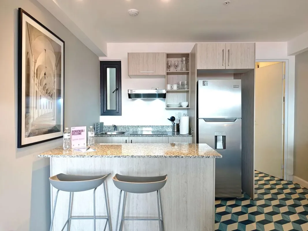 Bright Loft in Santa Ana w/ AC