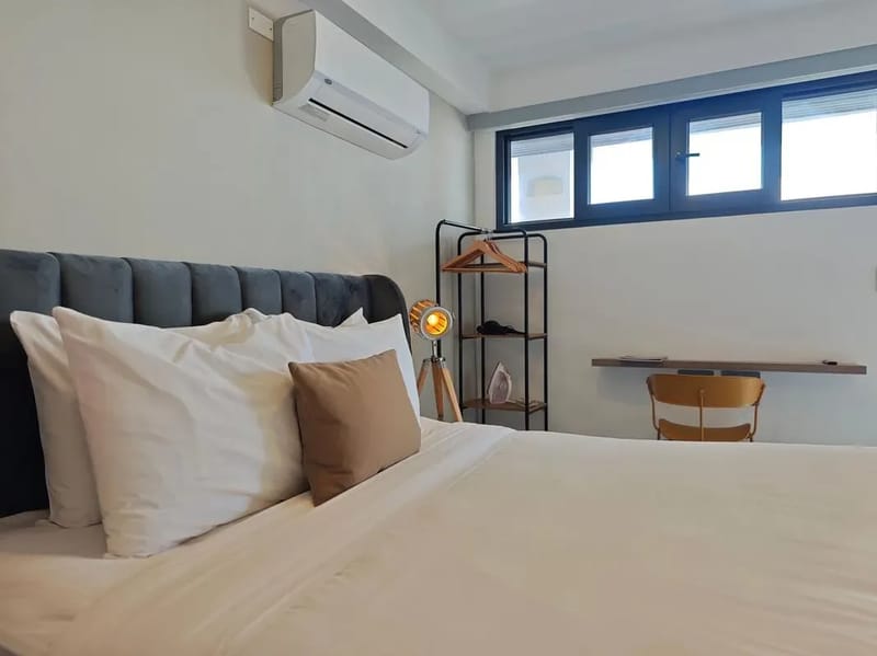 Bright Loft in Santa Ana w/ AC