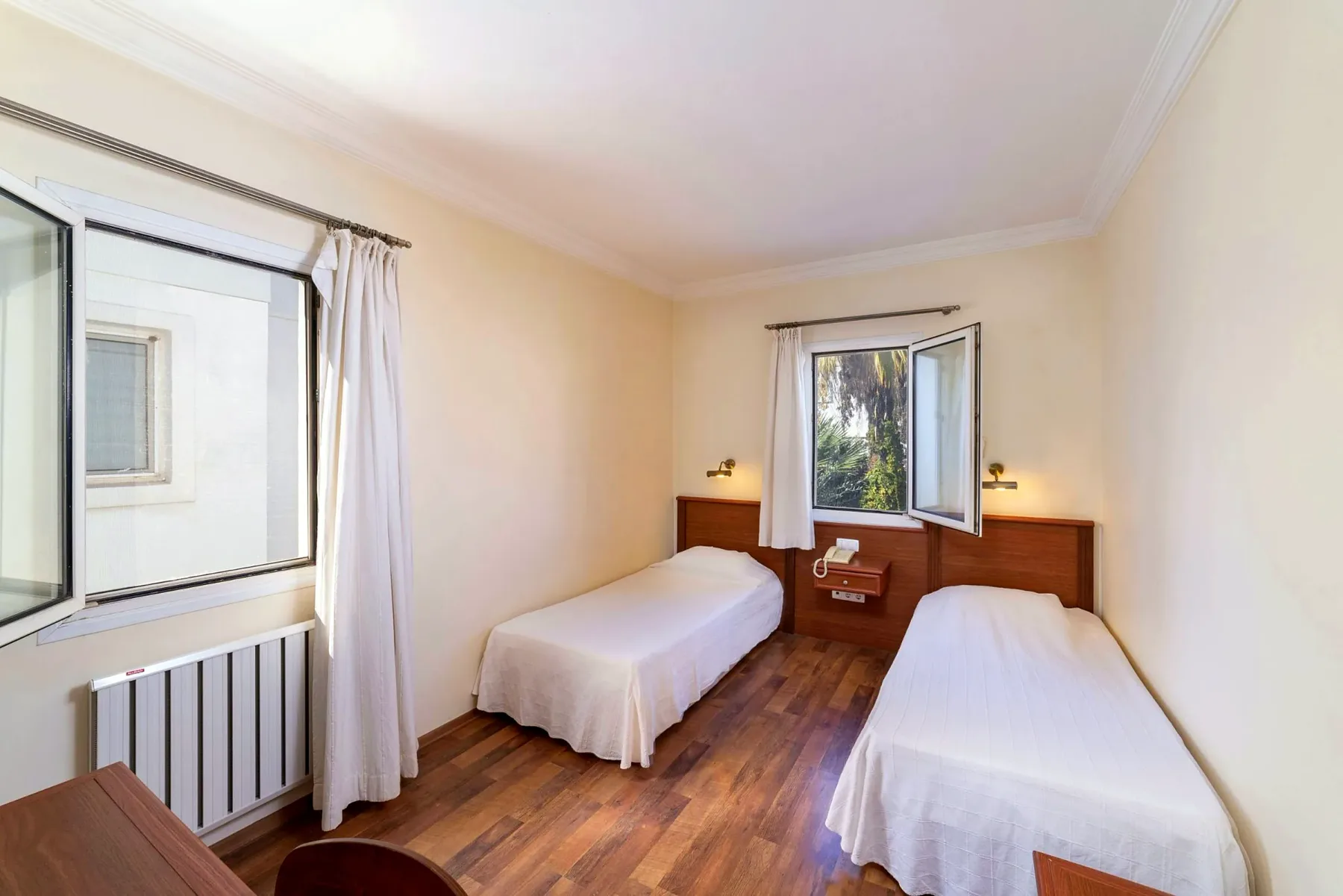 Habitación con dos camas individuales