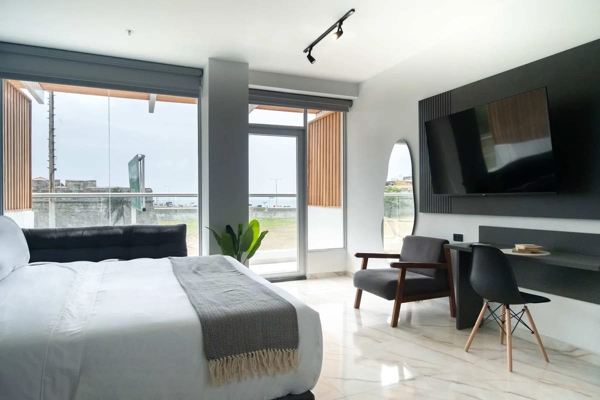 Inviting 3BR w/ AC near Ciudad Amurallada