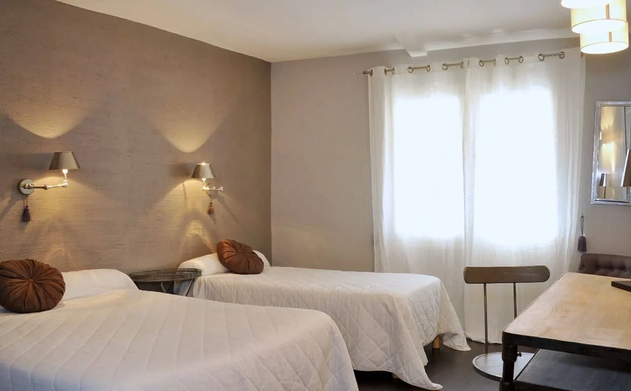 Room for 2 or 3 people