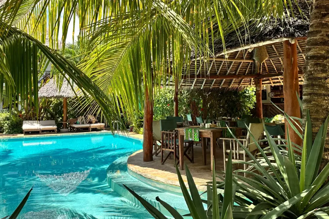 Piscina del hotel