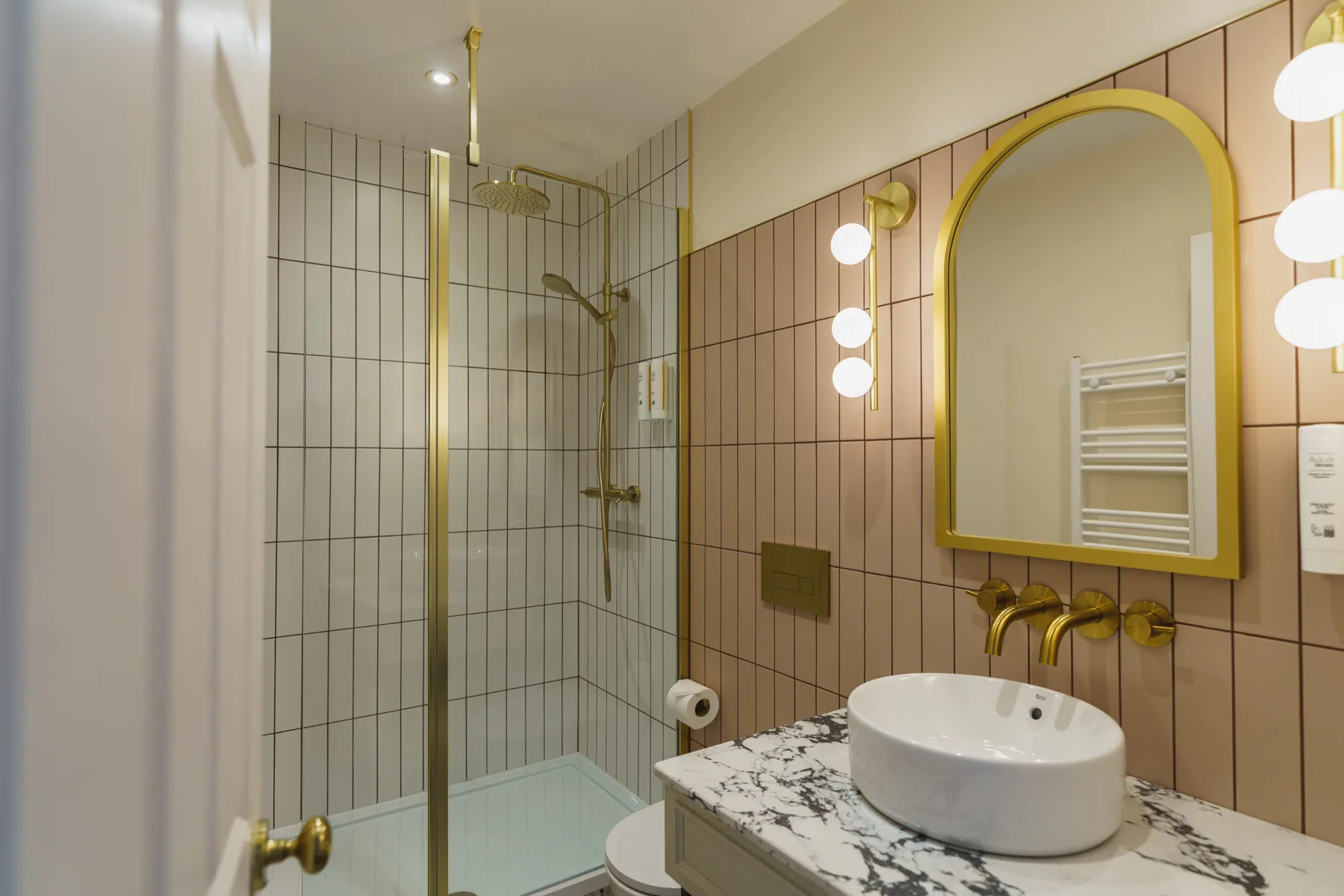 Interior de una habitación del hotel
