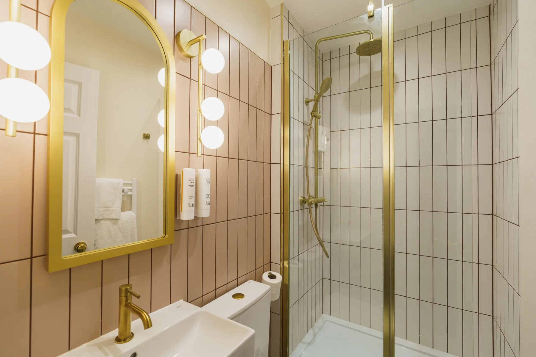Interior de la habitación del hotel