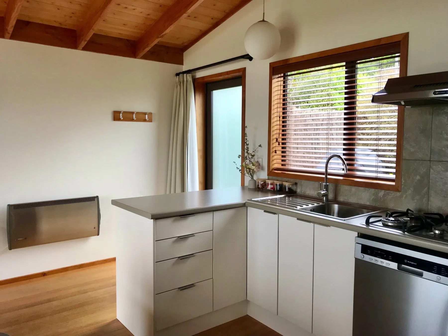 Premium Beachfront Villa kitchen