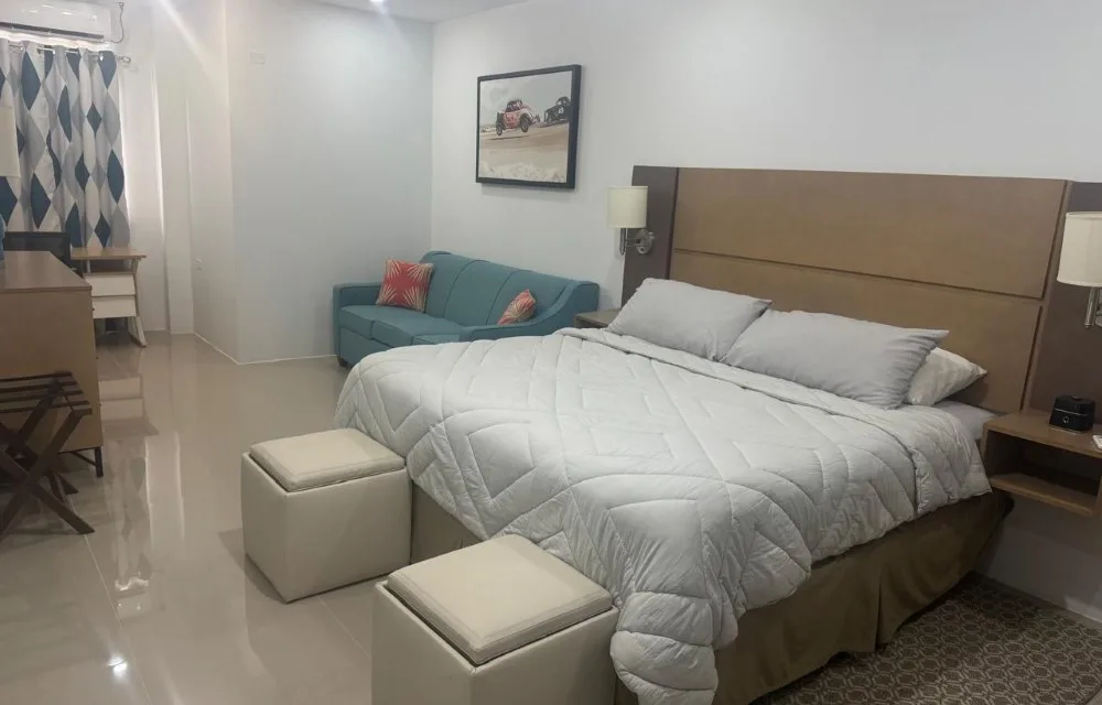 Luxeley Hotel property