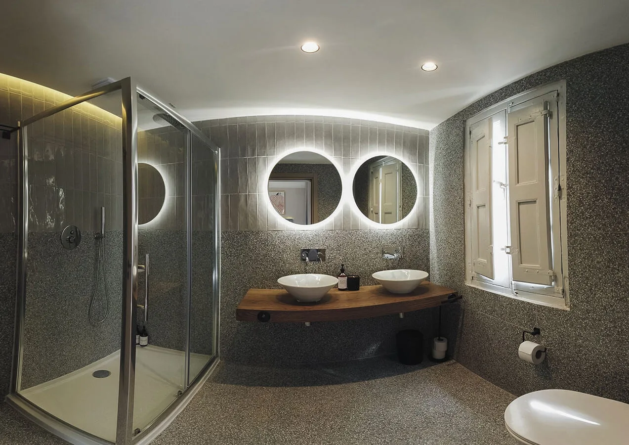 Deluxe room with Maltese balcony