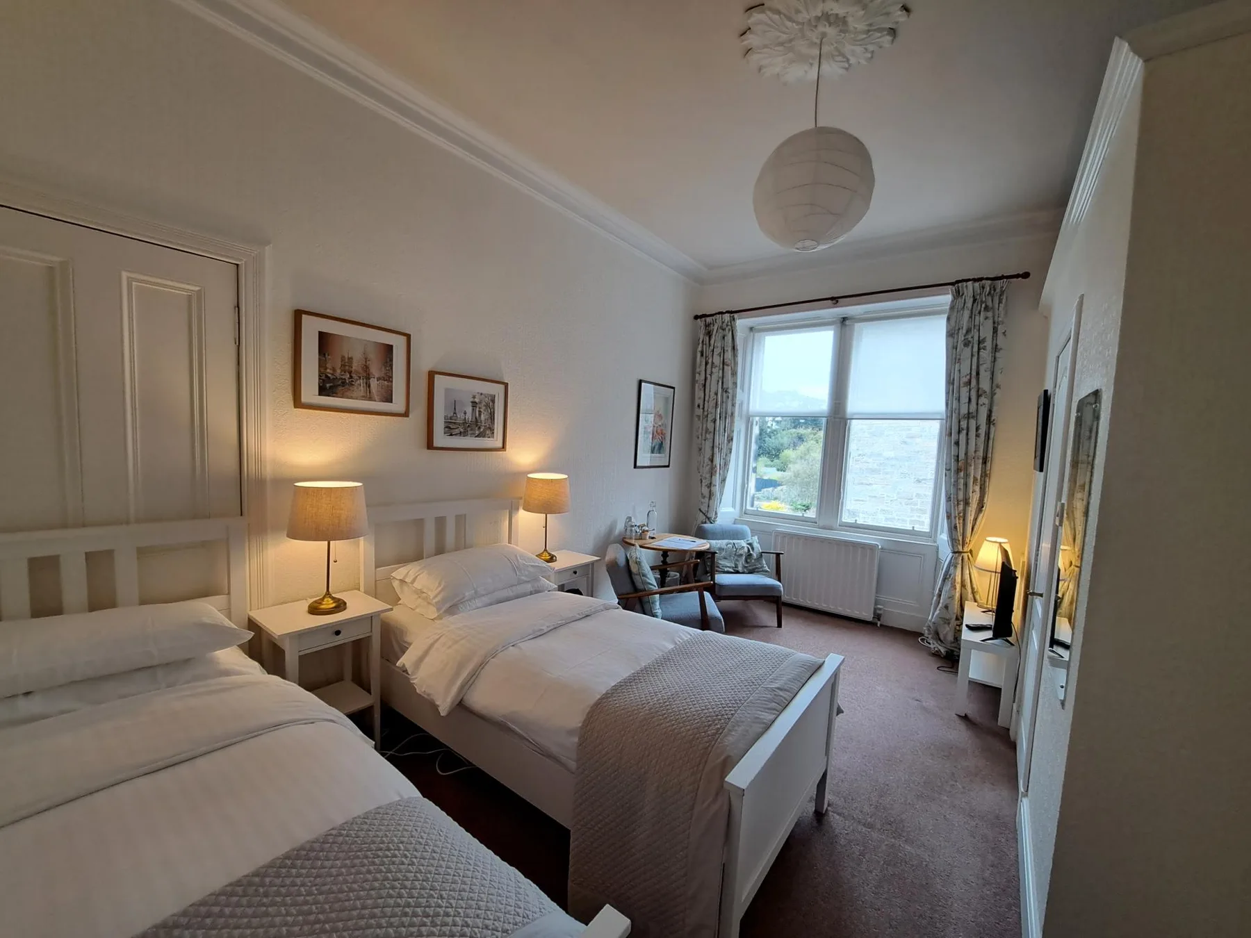 Twin ensuite room