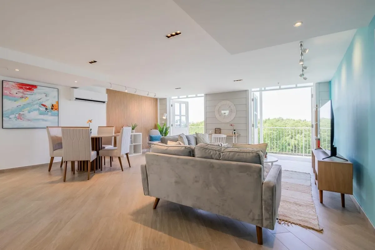 Upscale 2BR in Casco Antiguo w/ View