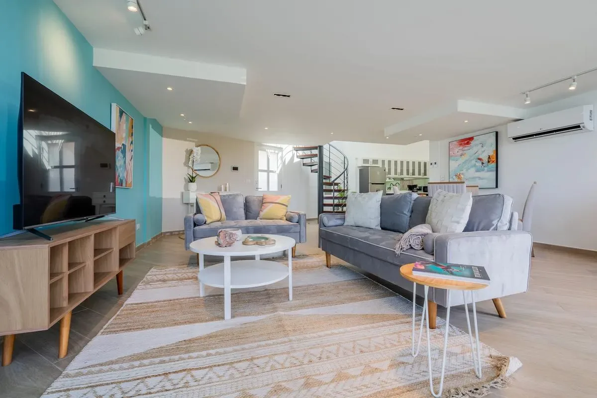 Upscale 2BR in Casco Antiguo w/ View